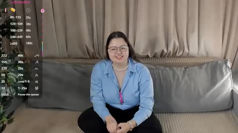 Snapshot of leishacaves chatting on 10/25/25, 07:30 leishacaves online show from 10/25/25, 07:30