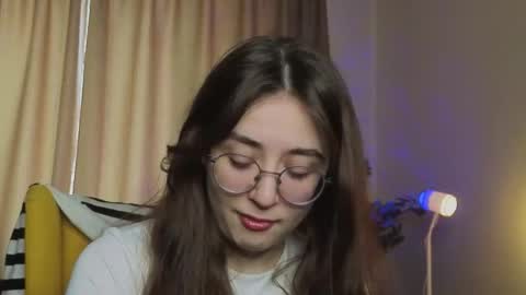 Snapshot of lekishaoderkirk chatting on 09/28/25, 06:19 Luna online show from 09/28/25, 06:19