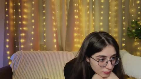 Snapshot of lekishaoderkirk chatting on 10/06/25, 01:08 Luna online show from 10/06/25, 01:08