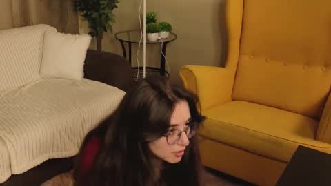 Snapshot of lekishaoderkirk chatting on 10/10/25, 02:16 Luna online show from 10/10/25, 02:16