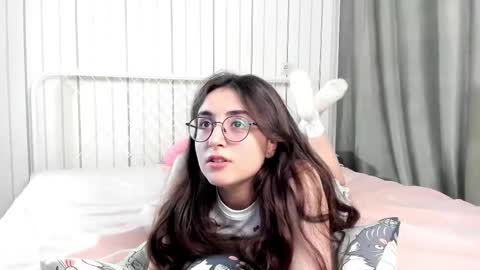 Snapshot of lekishaoderkirk chatting on 10/25/25, 08:22 Luna online show from 10/25/25, 08:22