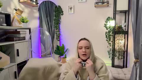 Lela online show from 02/15/25, 02:58