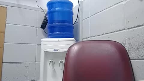 Snapshot of lelefiel chatting on 09/14/25, 10:20 Pequeno Urso online show from 09/14/25, 10:20