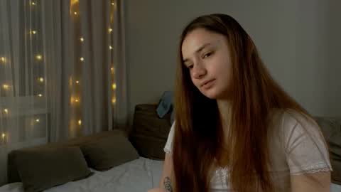 Snapshot of lelia_vibe chatting on 03/26/26, 05:29 Lelia online show from 03/26/26, 05:29