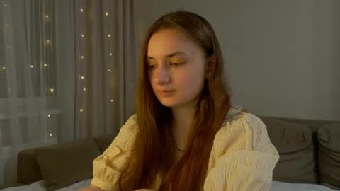 Snapshot of lelia_vibe chatting on 04/14/26, 07:42 Lelia online show from 04/14/26, 07:42