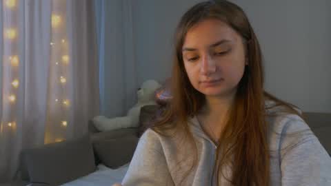 Snapshot of lelia_vibe chatting on 05/12/26, 05:04 Lelia online show from 05/12/26, 05:04