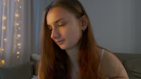 Snapshot of lelia_vibe chatting on 05/14/26, 02:29 Lelia online show from 05/14/26, 02:29