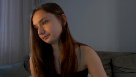 Snapshot of lelia_vibe chatting on 06/04/26, 02:06 Lelia online show from 06/04/26, 02:06