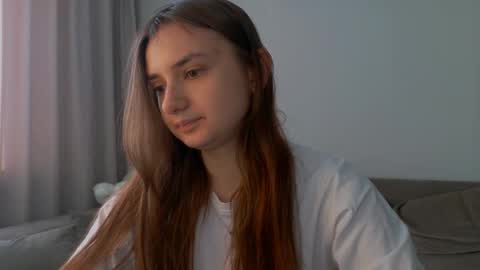 Snapshot of lelia_vibe chatting on 06/05/26, 02:29 Lelia online show from 06/05/26, 02:29