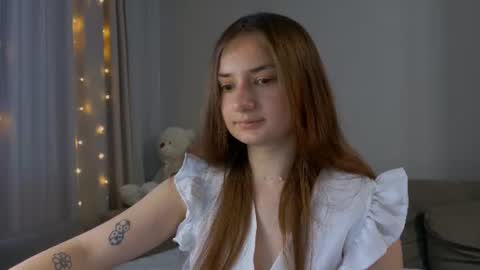 Snapshot of lelia_vibe chatting on 06/14/26, 05:04 Lelia online show from 06/14/26, 05:04