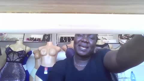 Snapshot of lemon_girl90 chatting on 10/11/25, 08:57 lemon_girl90 online show from 10/11/25, 08:57