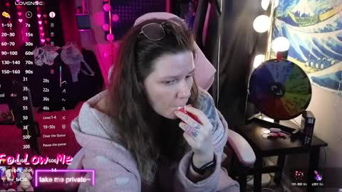 Junie 3 online show from 02/13/25, 10:34