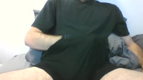 Snapshot of lemonspark9812 chatting on 09/17/25, 01:40 lemonspark9812 online show from 09/17/25, 01:40