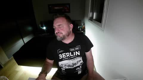 Snapshot of lemouth006 chatting on 12/24/24, 02:10 Ange online show from 12/24/24, 02:10