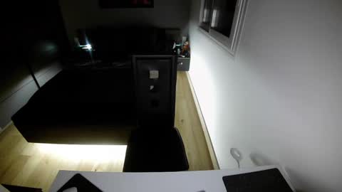 Snapshot of lemouth006 chatting on 12/24/24, 05:16 Ange online show from 12/24/24, 05:16