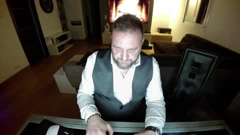 Snapshot of lemouth006 chatting on 01/11/25, 11:46 Ange online show from 01/11/25, 11:46