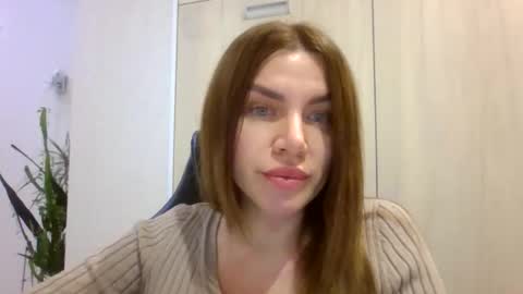 lena6122000 online show from 10/24/25, 09:00