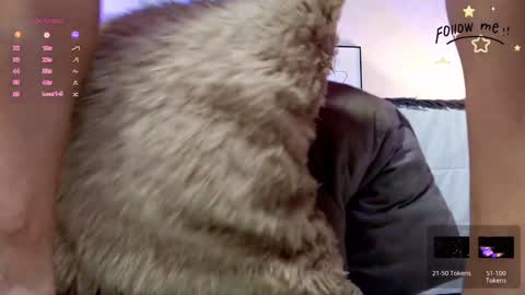 Snapshot of lena_helleen chatting on 02/02/25, 12:02 lena online show from 02/02/25, 12:02