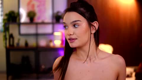 Lena Laurent online show from 07/28/26, 11:17