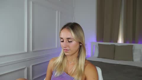 Lena online show from 10/08/25, 02:36