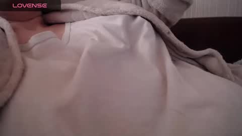 lenagolden online show from 02/20/25, 09:00