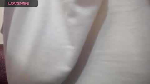 lenagolden online show from 11/10/25, 09:19