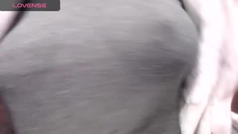 lenagolden online show from 12/01/25, 12:10