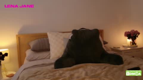 lenajane_xx online show from 02/22/25, 11:35