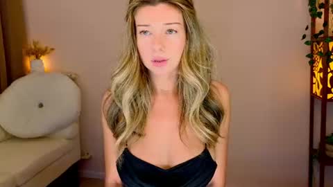 Lena online show from 07/01/26, 07:32