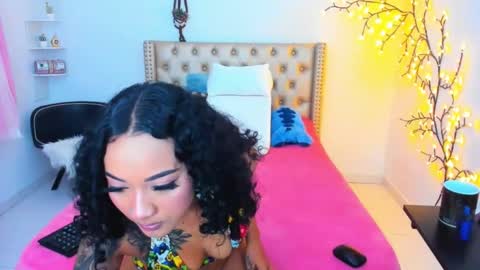 Snapshot of lenastylesoa chatting on 10/01/25, 12:33 Lena online show from 10/01/25, 12:33