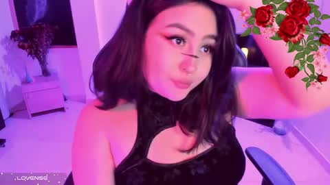 Lenna Kang online show from 12/12/24, 05:26