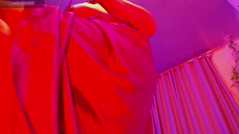 Lenna Kang online show from 12/20/24, 03:42