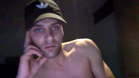 Snapshot of lendariokiss chatting on 10/26/25, 03:29 Armando online show from 10/26/25, 03:29