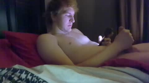 Snapshot of lenewton2004 chatting on 02/24/25, 01:46 lenewton2004 online show from 02/24/25, 01:46