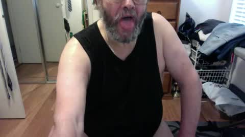 Snapshot of lennyfife chatting on 01/22/25, 09:21 Pussylicker online show from 01/22/25, 09:21