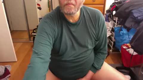 Snapshot of lennyfife chatting on 09/15/25, 12:43 Pussylicker online show from 09/15/25, 12:43