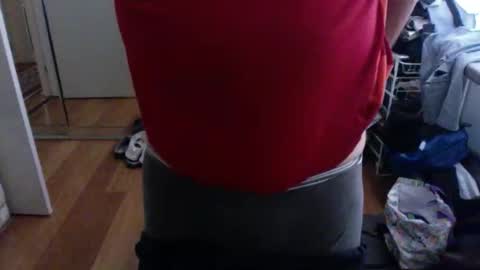 Snapshot of lennyfife chatting on 11/01/25, 12:12 Pussylicker online show from 11/01/25, 12:12