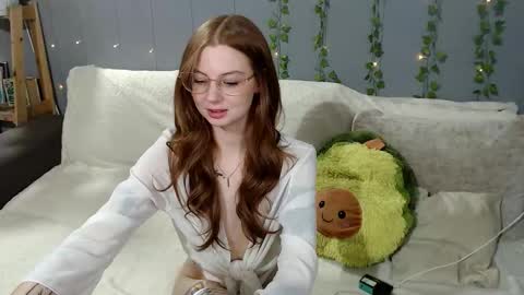 Snapshot of leo_and_lori chatting on 02/06/26, 11:52 Leo and Lori online show from 02/06/26, 11:52