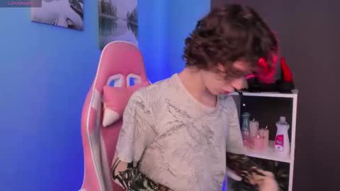 Snapshot of leo_bensyten chatting on 10/13/25, 01:11 Leo online show from 10/13/25, 01:11