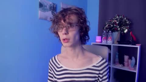 Snapshot of leo_bensyten chatting on 11/01/25, 08:55 Leo online show from 11/01/25, 08:55