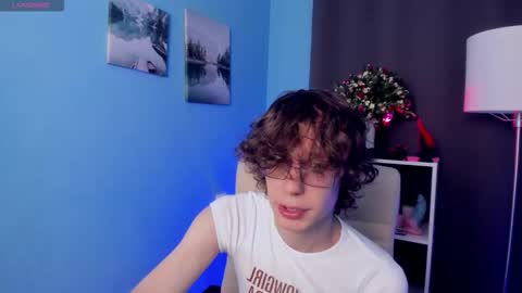 Snapshot of leo_bensyten chatting on 11/16/25, 04:45 Leo online show from 11/16/25, 04:45