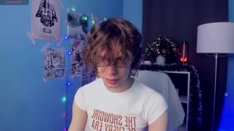 Snapshot of leo_bensyten chatting on 11/21/25, 03:33 Leo online show from 11/21/25, 03:33