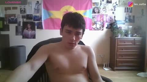 leo_cutie online show from 03/21/26, 09:47