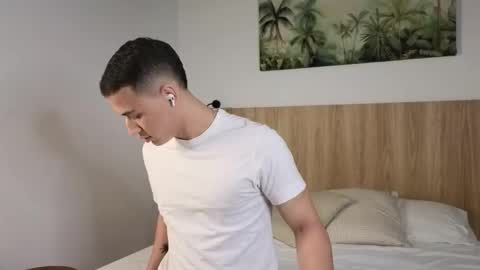 leo online show from 10/19/25, 07:53