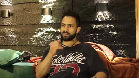 Leo  Diaz online show from 10/16/25, 01:17