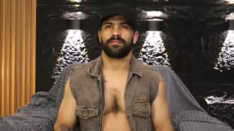 Snapshot of leo_diaz01 chatting on 03/15/26, 02:28 Leo Diaz online show from 03/15/26, 02:28