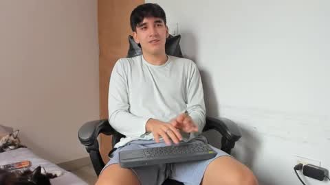 Leo Jones online show from 09/17/25, 01:24