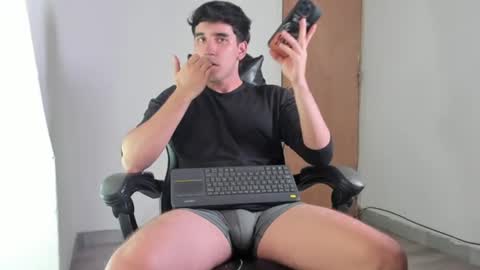 Leo Jones online show from 07/02/26, 03:23