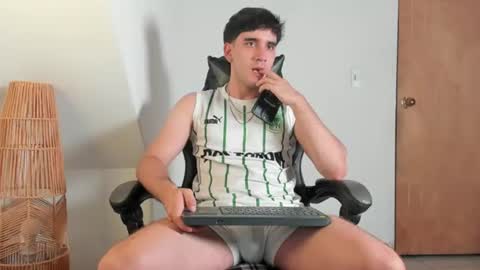 Leo Jones online show from 07/18/26, 02:49