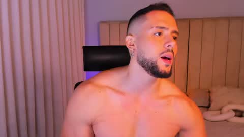adrian online show from 06/10/26, 11:42